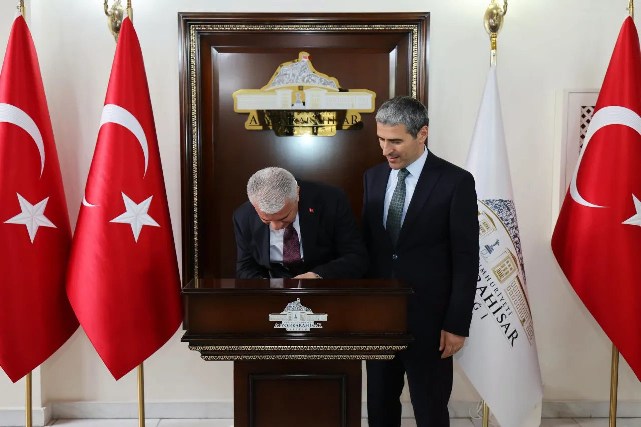 Vali Naci Aktaş Komşu İlin Valisini Ağırladı 1