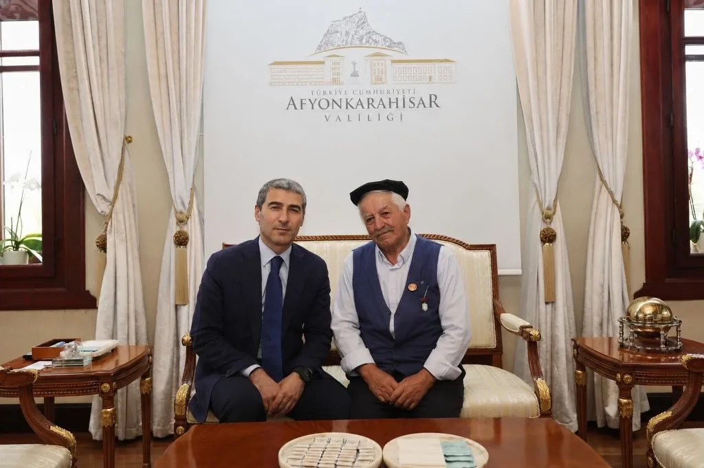 Vali Naci Aktaşa Anlamlı Ziyaret 1