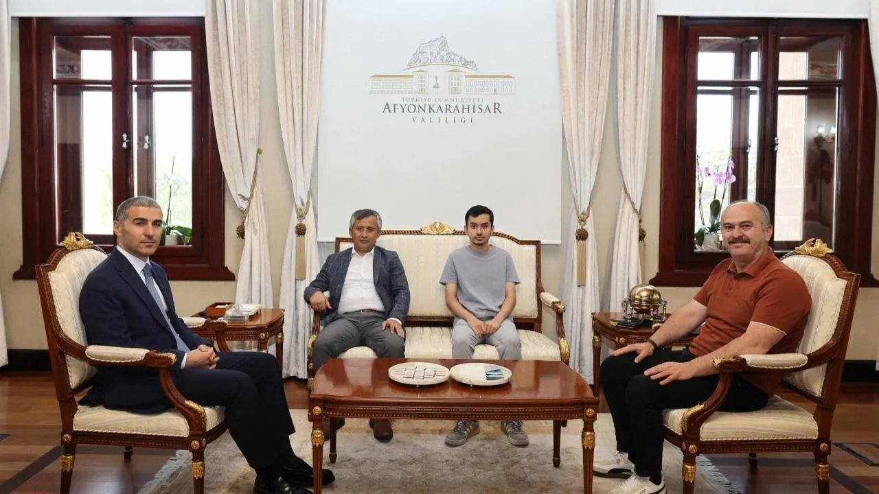 Vali Naci Ziyaret