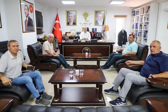 Ataköy Futbol Sahasi Yeni̇ Sezona Yeti̇şi̇yor