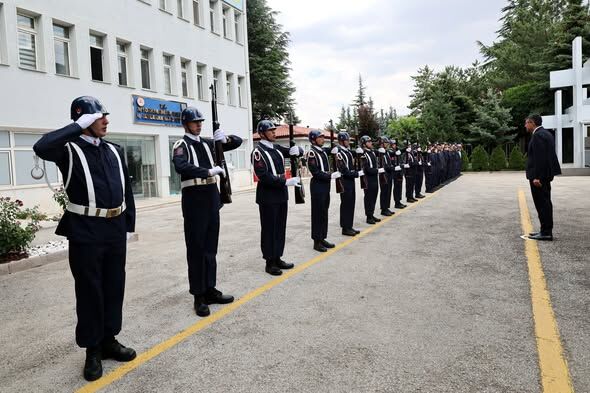 Bakan Yardımcısı Çelik'ten Jandarma'ya Ziyaret-1