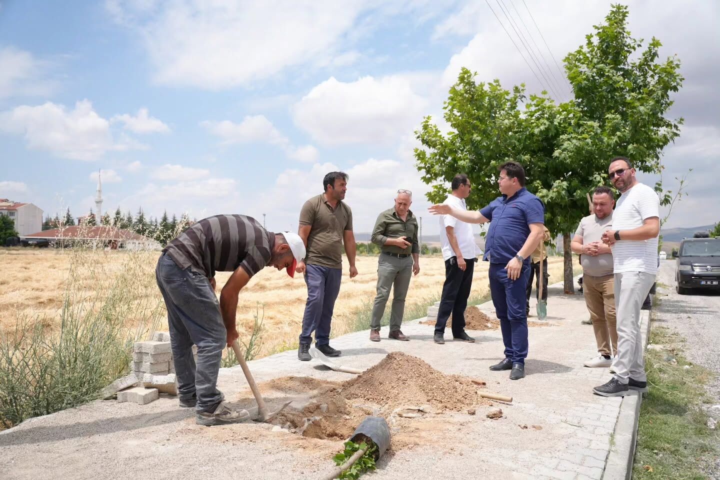 Başkan Aynaci’dan Bolvadi̇n’e Yeşi̇l Dokunuş1