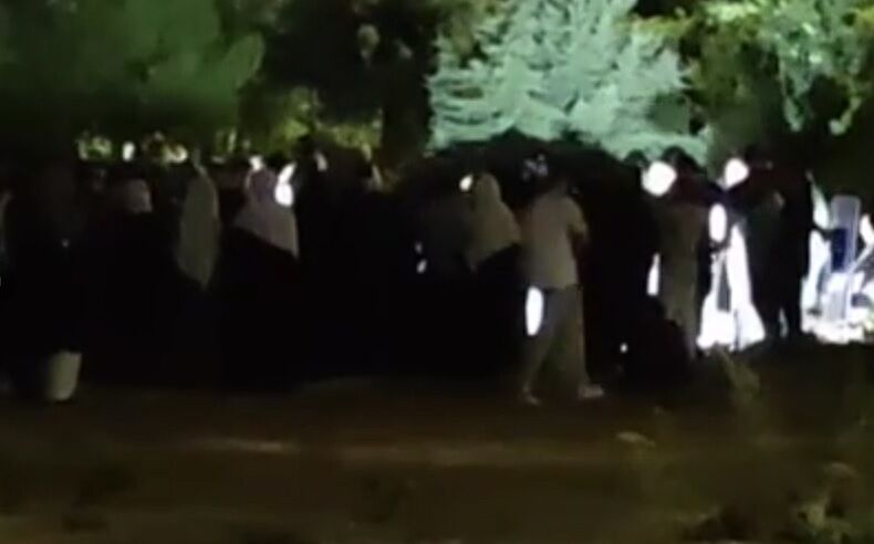 Mezarlıkta kanlı saldırı: Baba, oğlu ve yeğeni öldü