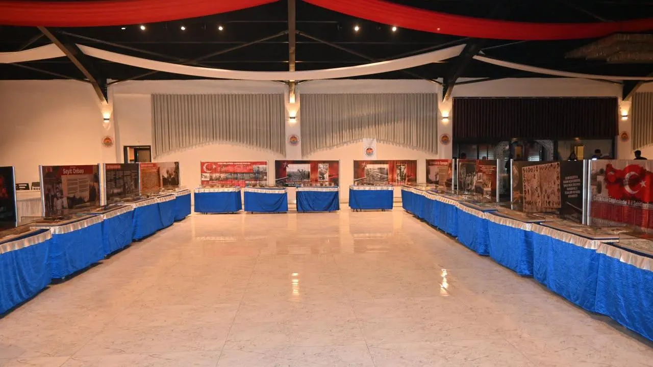 Eber Sarisi Ve Visne Festivalinde Anlamli Ziyaret Canakkale Ruhu Yasatildi 6A5B833856E6C