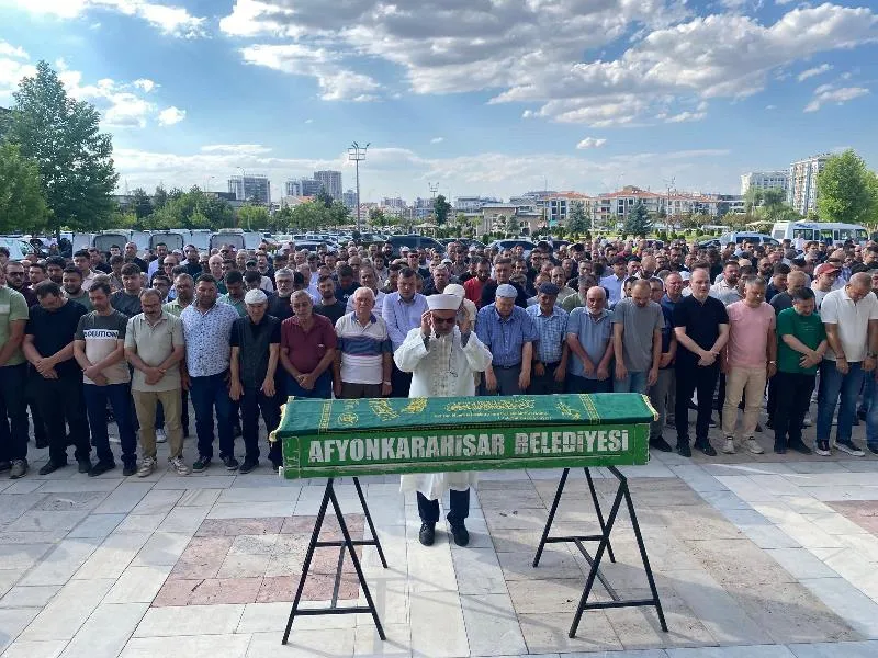 Emekli Ogretmen Abdullah Balik Son Yolculuguna Ugurlandi 3 6A5108Cf6C54D