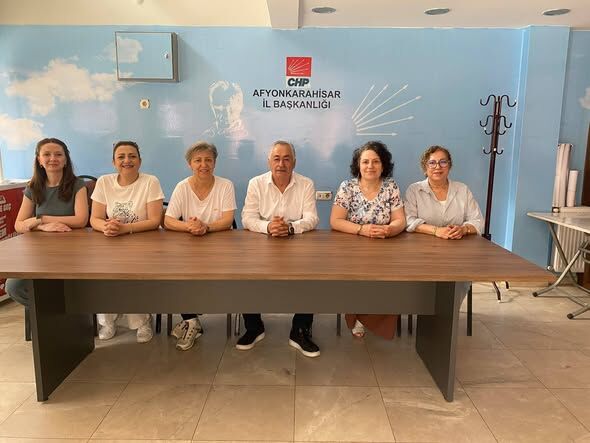 Görevi̇mi̇zi̇n Ve Parti̇mi̇zi̇n Başindayiz1