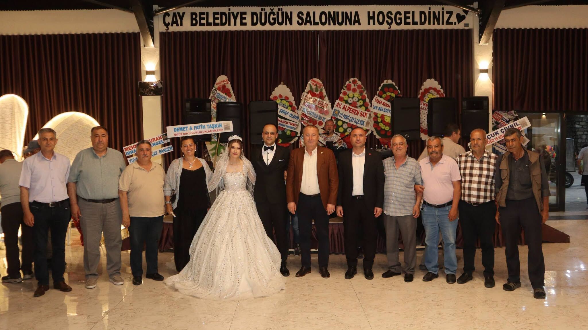 İyi̇ Parti Heyeti Genç Çifte Mutluluklar Diledi (1)