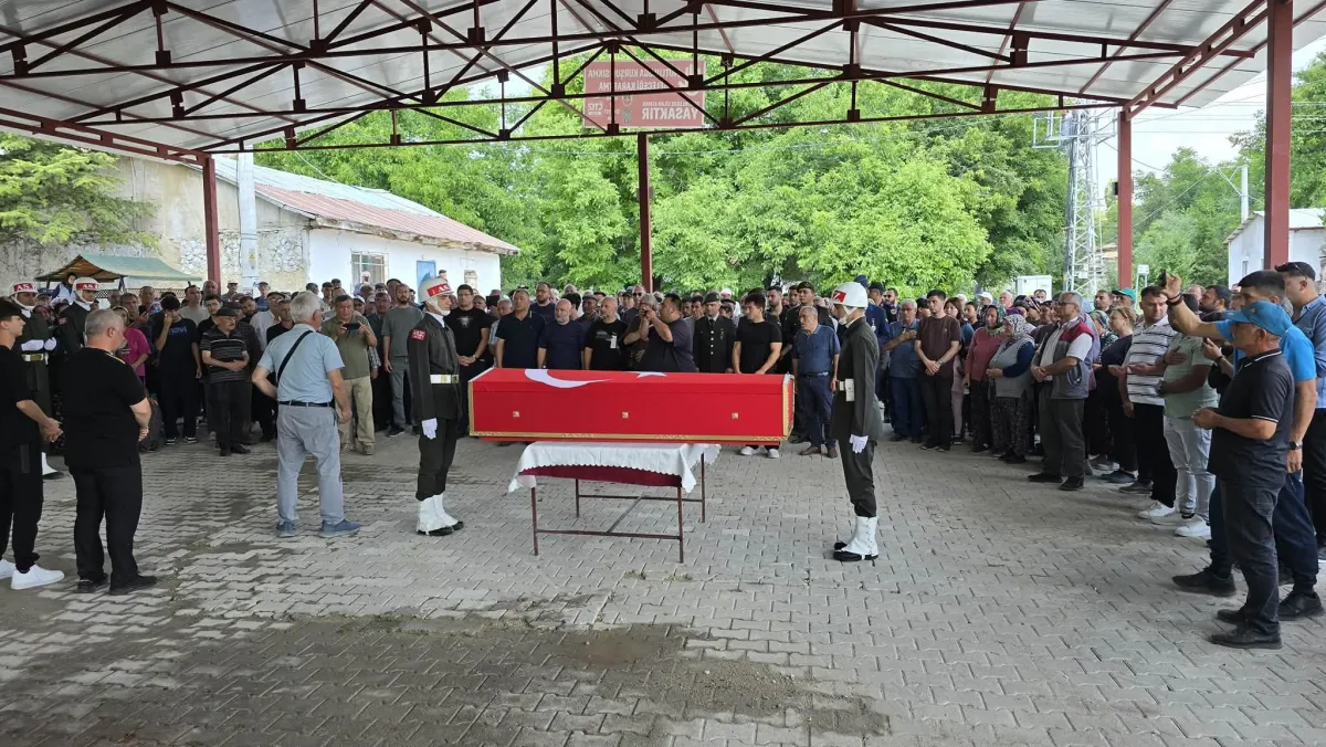 Kıbrıs Gazisi Hüseyin Aytekin Son Yolculuğuna Uğurlandı (2)
