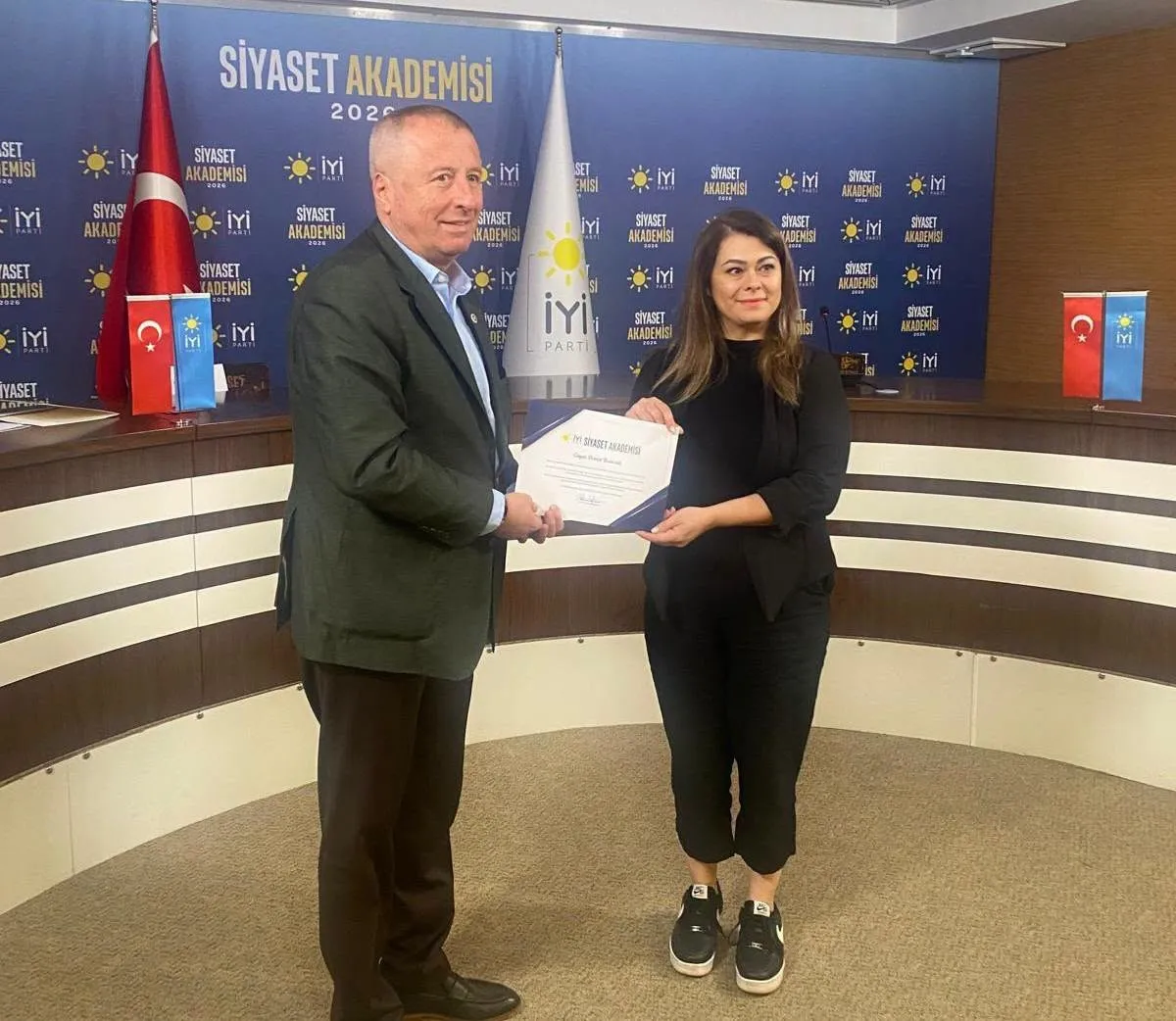 Milletvekili Şeref Olgun Siyaset Akademisi Programına Katıldı2