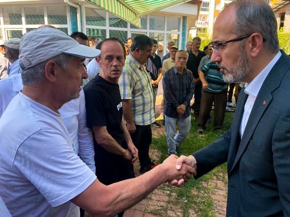 Müdür Öztürk, Onur Doğan’ı Son Yolculuğuna Uğurladı2