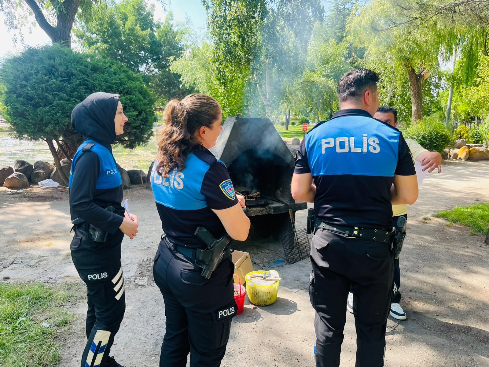 Polis Ekipleri Vatandaşlara Yangın Eğitimi Verdi (2)