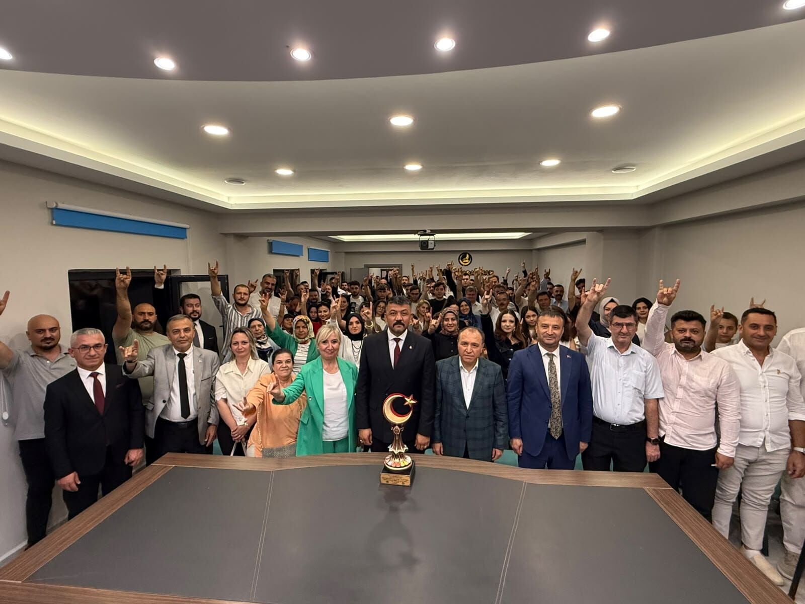 Ülkü Ocakları Sosyal Çürüme Semireneri (2)