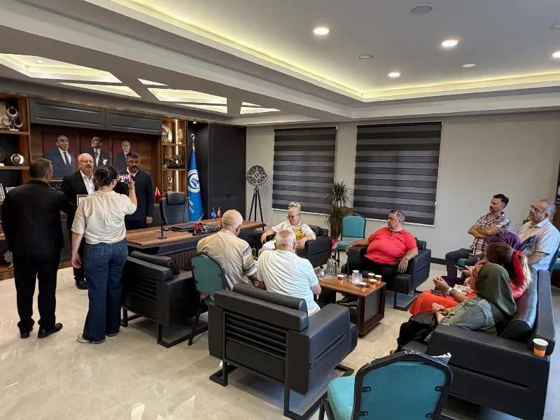 Ülkü Ocakları Ve Şairler Bir Arada4