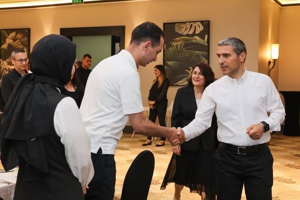 Valimiz Aktaş Kaymakamları Uğurladı1