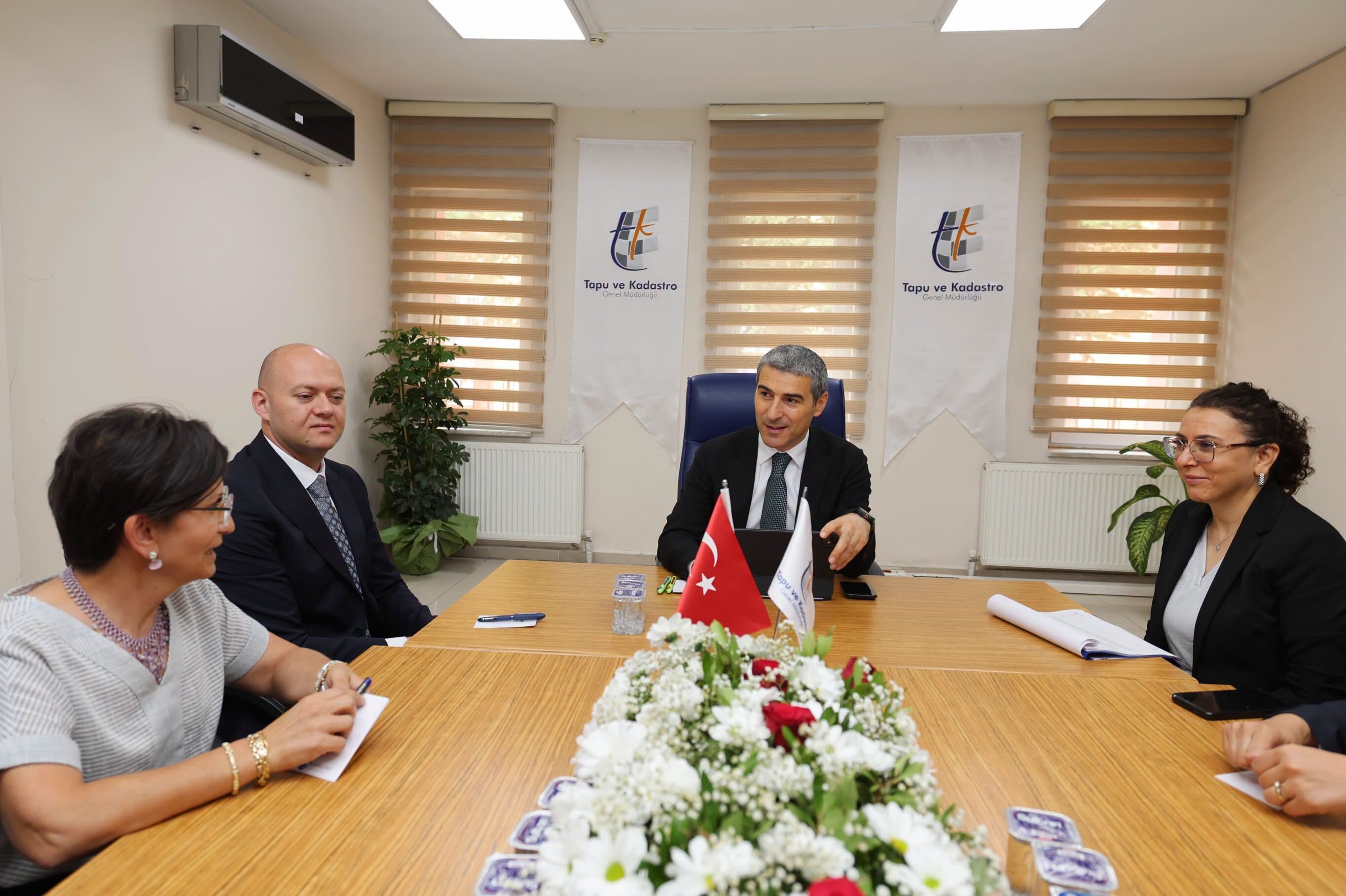 Valisi Aktaş’tan Tapu Müdürlüğü’ne Ziyaret (1)