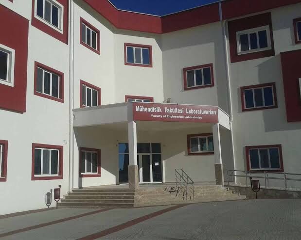 Afyon Kocatepe Üniversitesi (Akü) Makine Mühendisliği Bölümü, Son 4 Yılda Gösterdiği Büyük Ivmeyle Başarı Sıralamasını 100.224 Sıra Yükselterek Dikkatleri Üzerine Çekti. Güçlü Akademik Kadrosu Ve Uygulamalı Eğitim Modeliyle