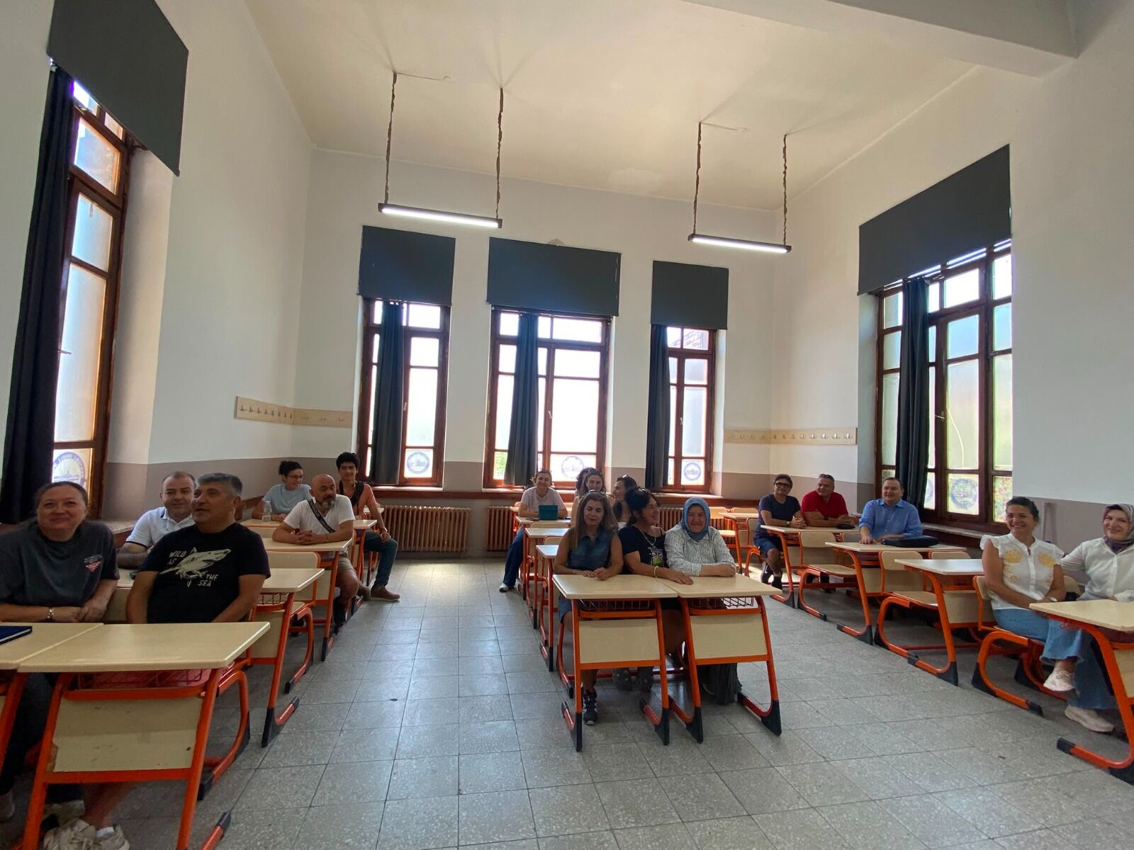 Afyon Lisesi’nde Duygusal Buluşma (1)