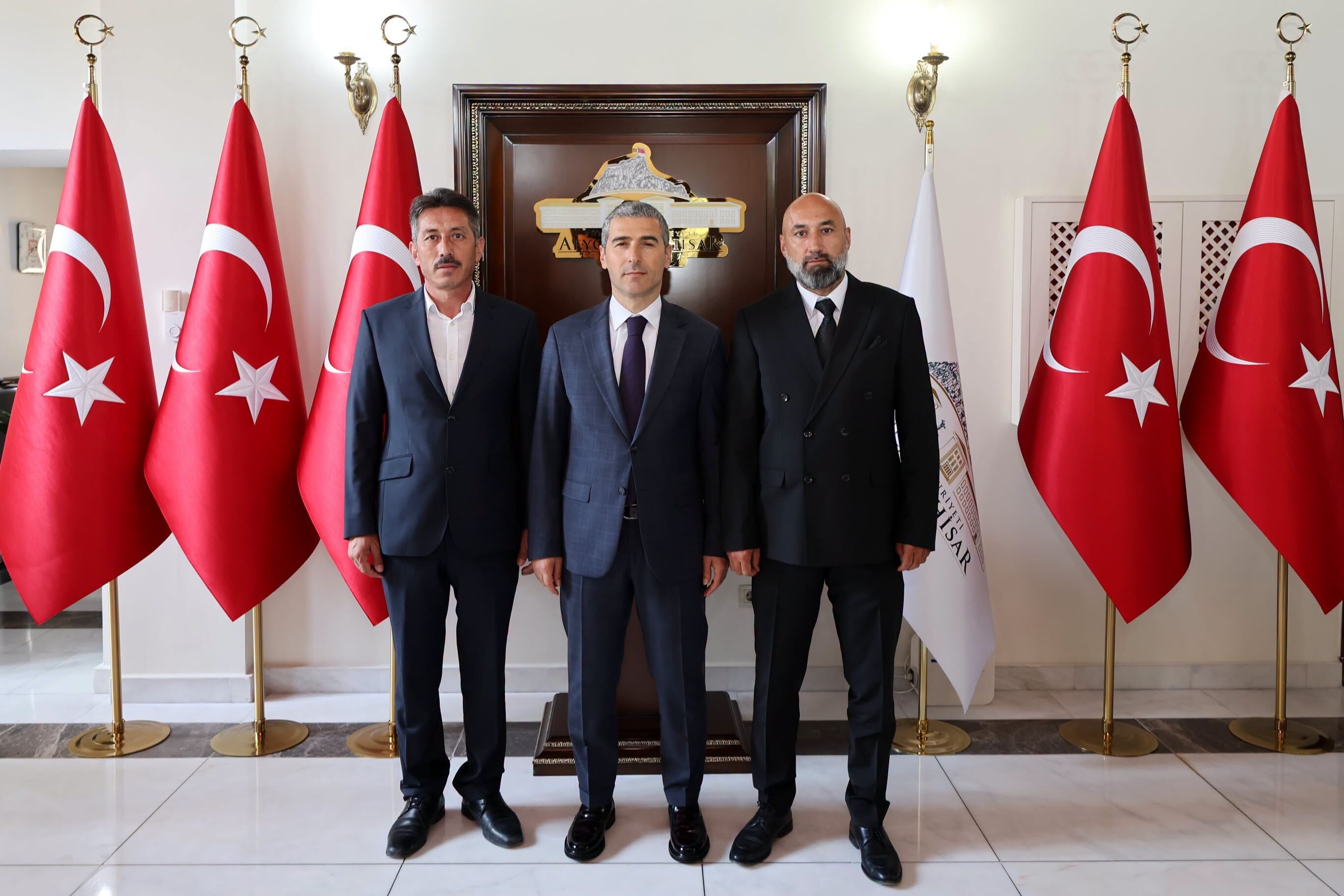 Afyon Valiliği'nde Yoğun Ziyaret Trafiği1