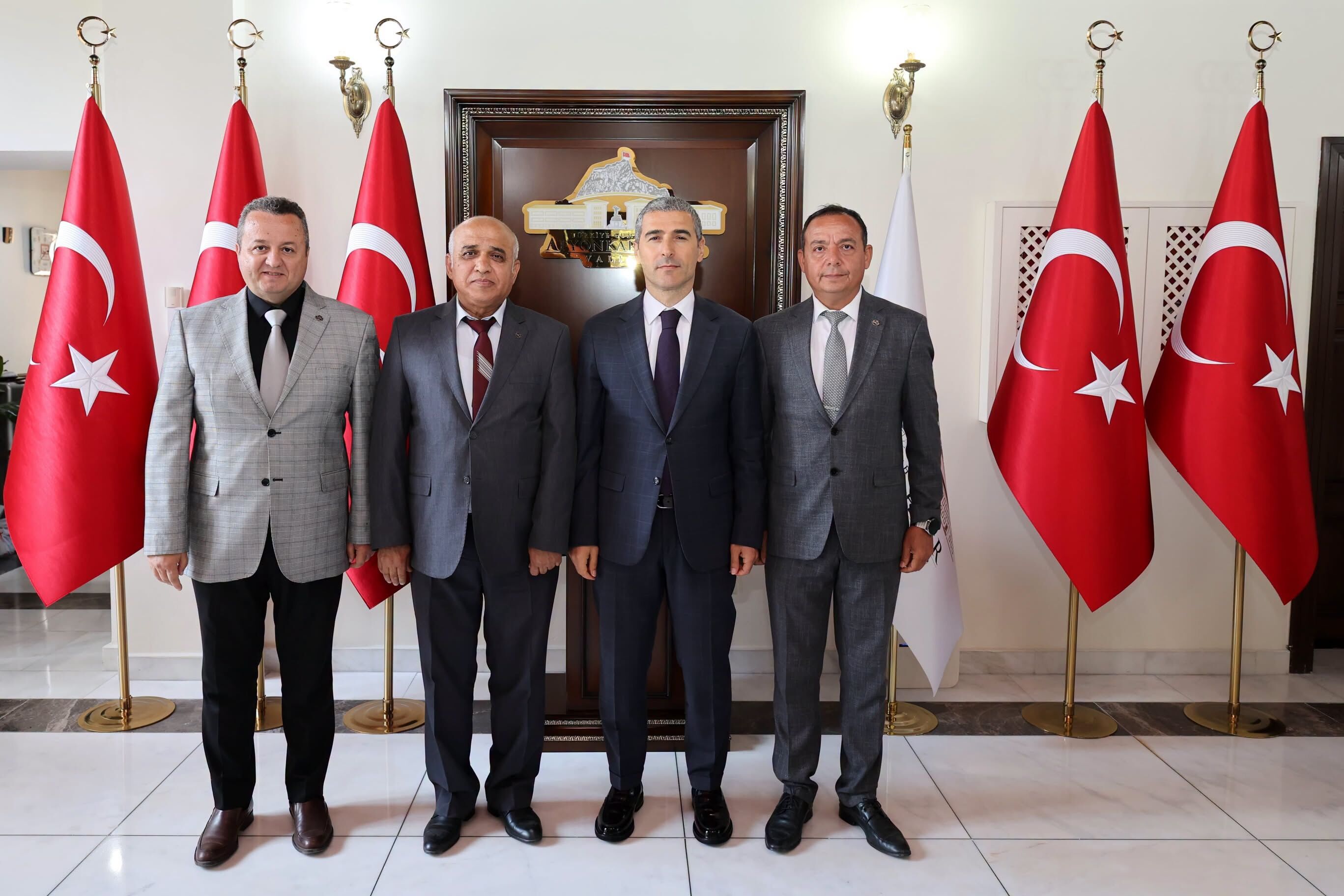 Afyon Valiliği'nde Yoğun Ziyaret Trafiği2