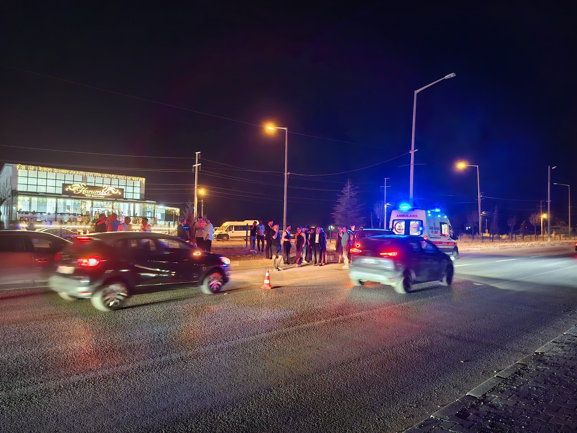 Afyon’da Karşıya Geçmek Isterken Canından Oldu (1)