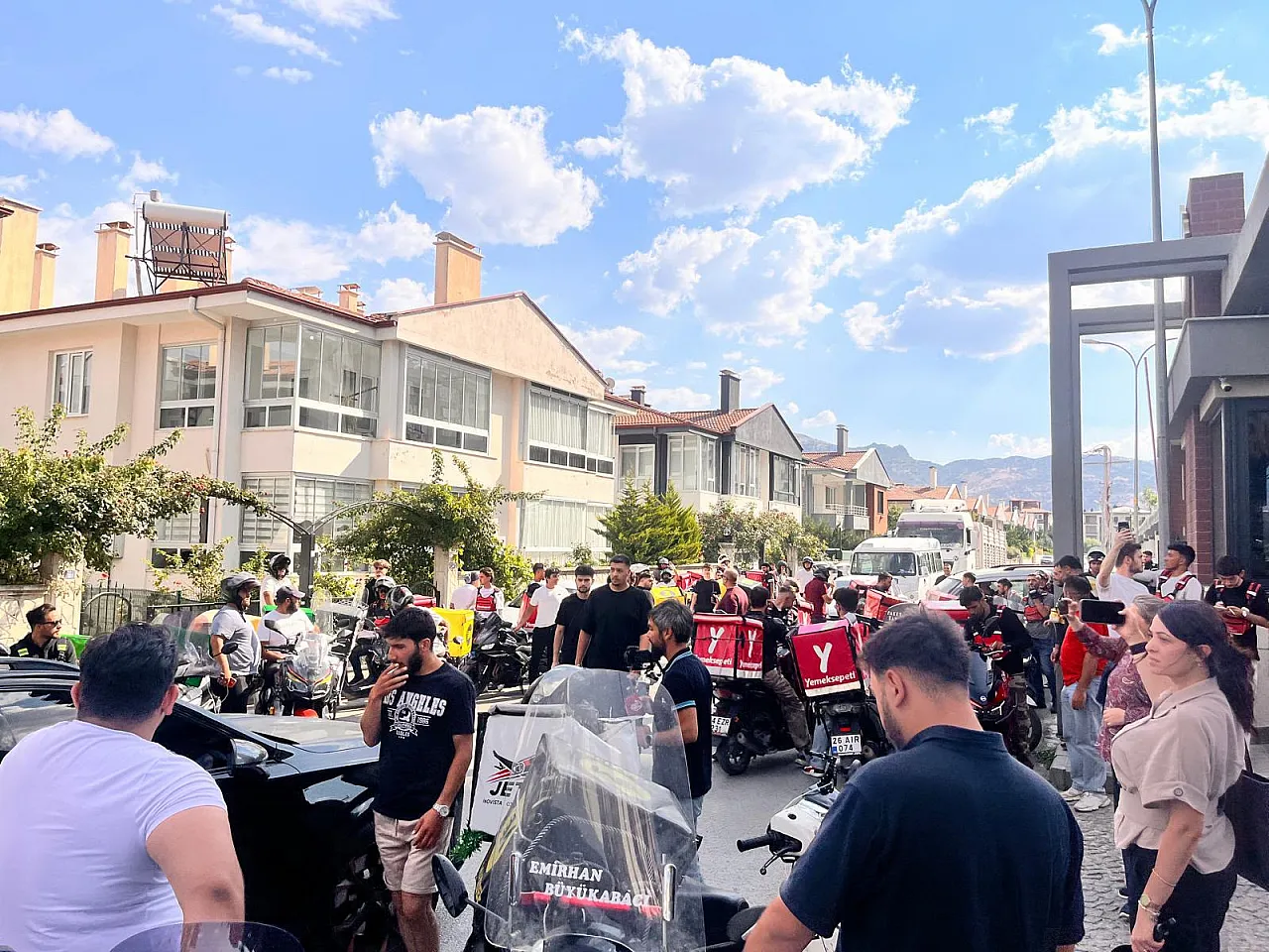 Afyon’da Motorlu Kuryeler Isyan Etti (1)