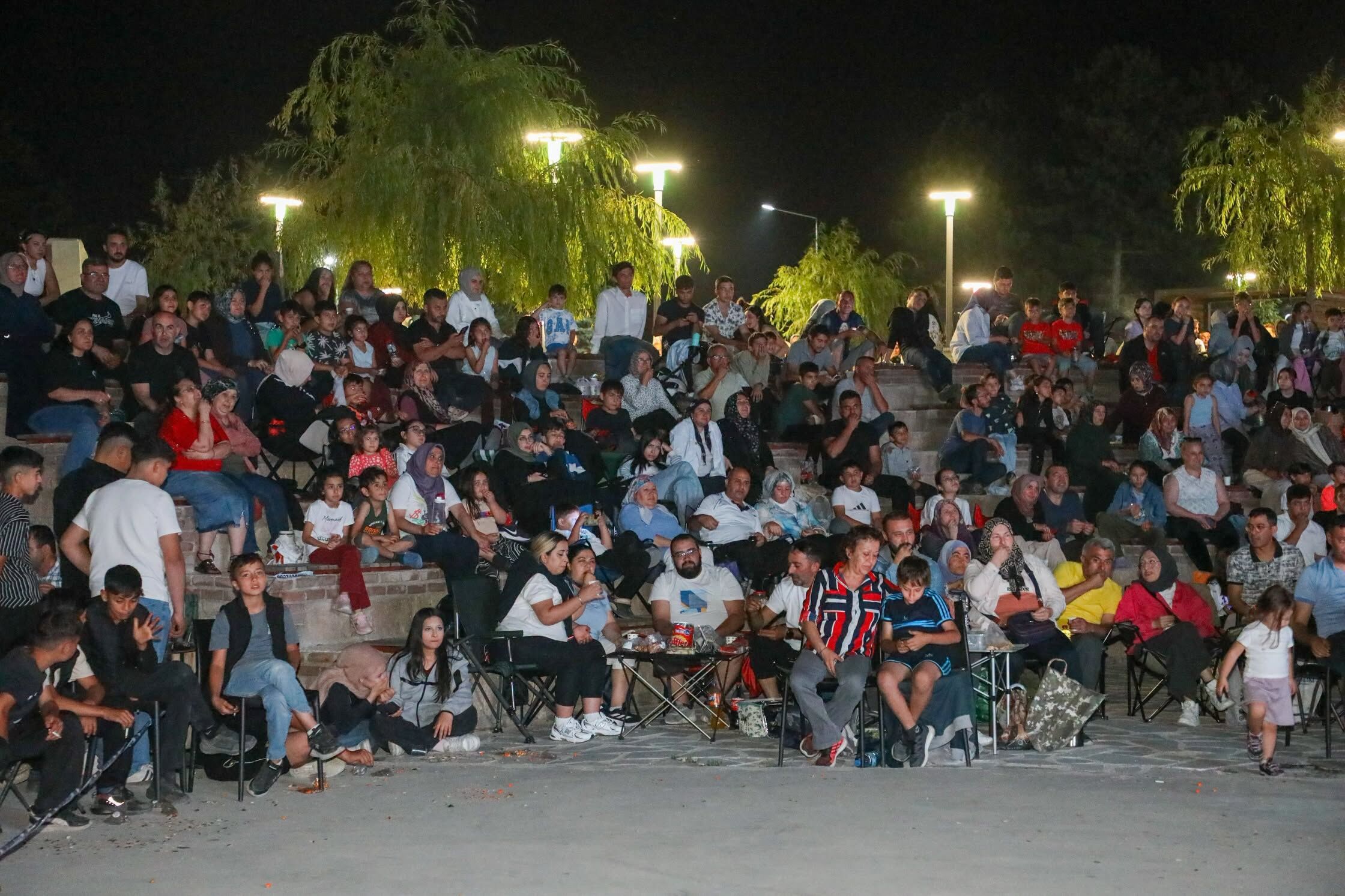 Afyon’da Nostalji̇k Si̇nema Gecesi̇3