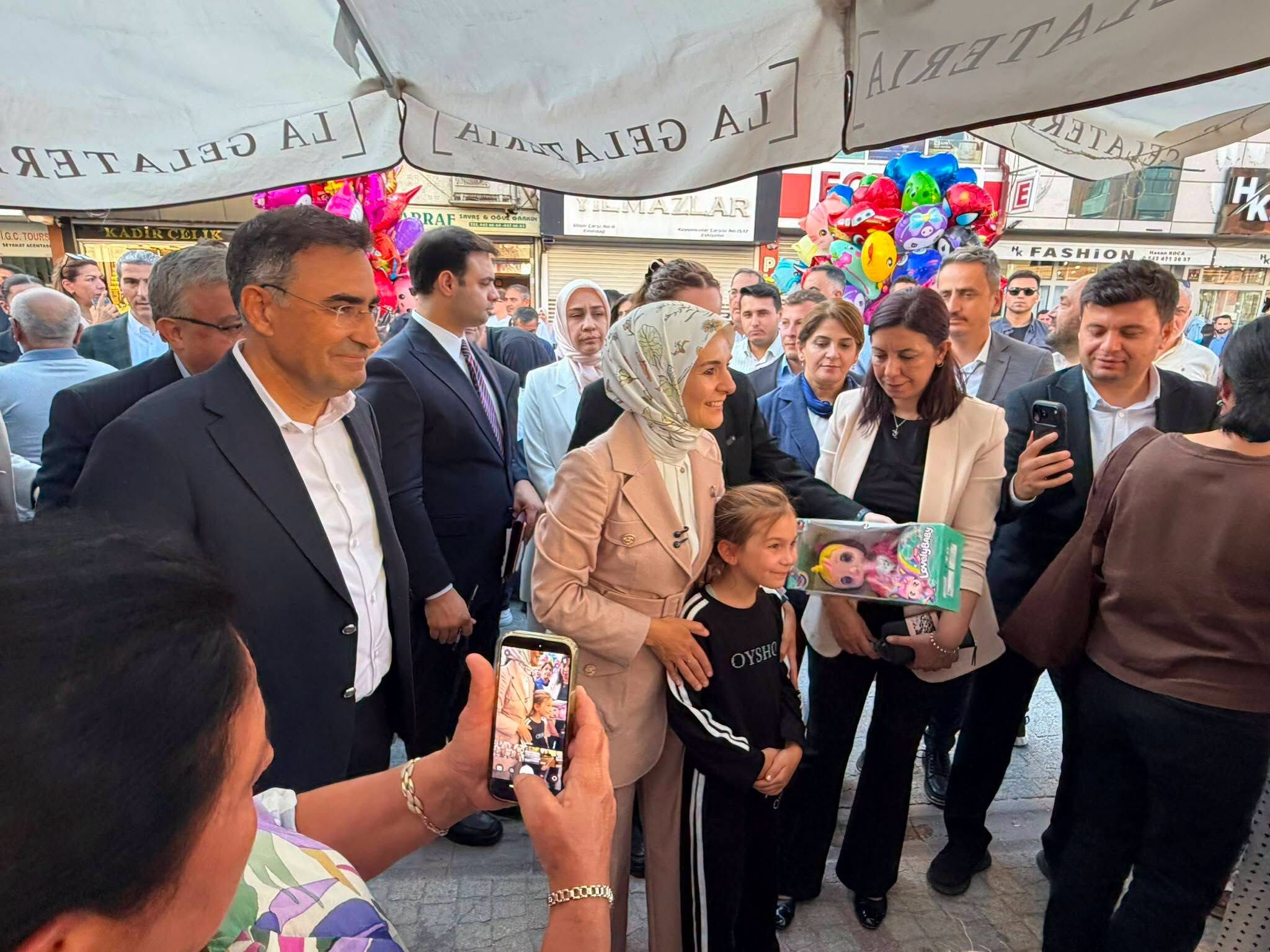 Bakan Göktaş Ve Afyonkarahisar Milletvekilleri Emirdağ Esnafını Dinledi 2