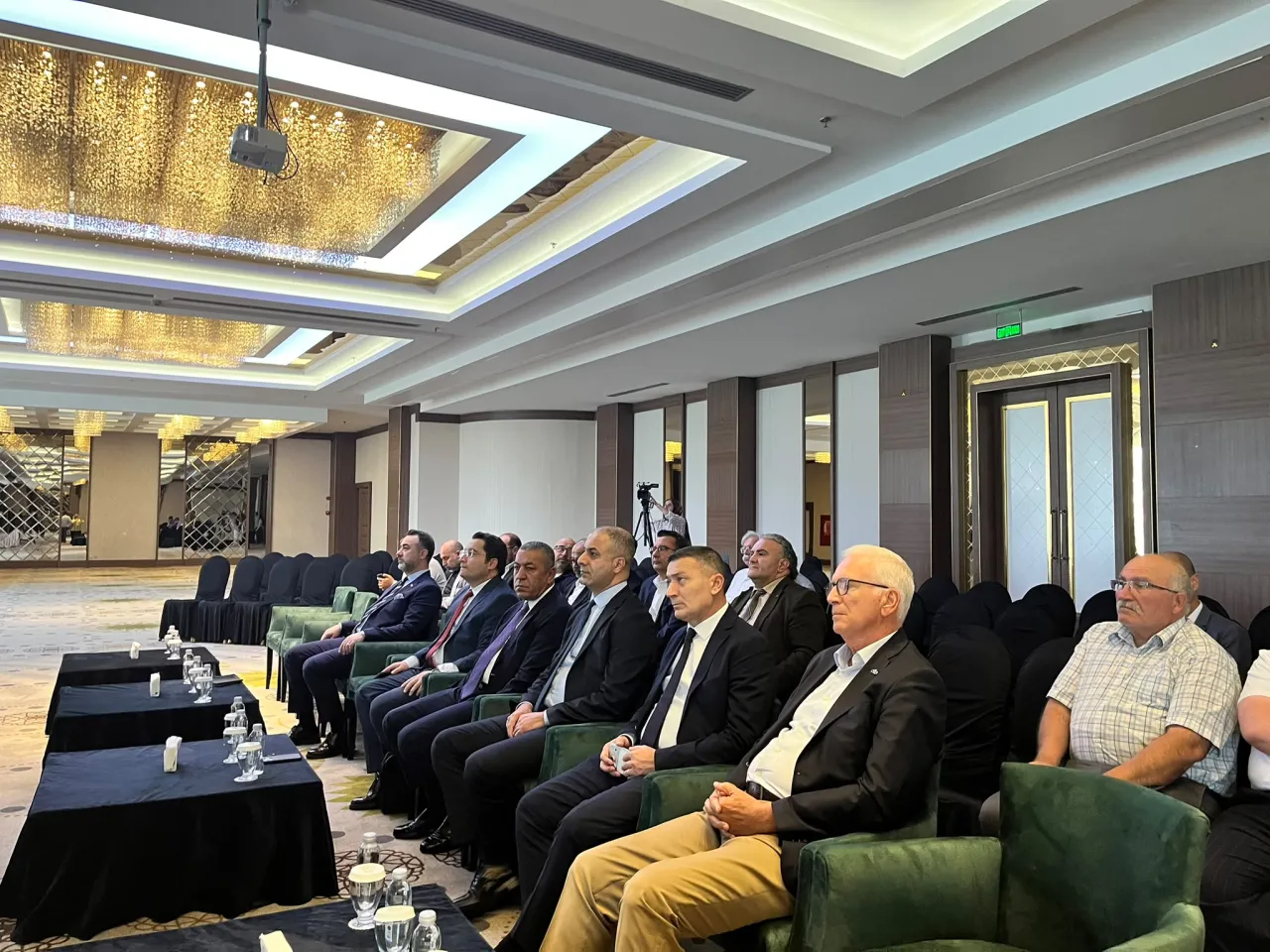 Emi̇b'den Afyonkarahi̇sar'da Zi̇rve 2026 2030 Strateji̇k Yol Hari̇tasi Açiklandi (2)