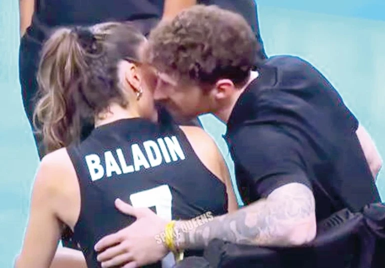 Filenin Sultanları Kazandı, Hande Baladın Tribündeki Aşkına Koştu! (2)