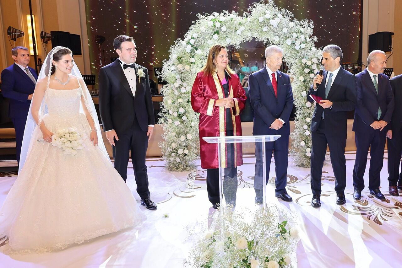 Gülce Arabacı Ve Ömer Kocaşaban Dünyaevine Girdi (4)