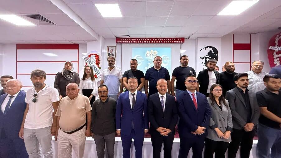 Mehmet Taytak Ve Teşki̇lat Mensuplari Bi̇r Arada3