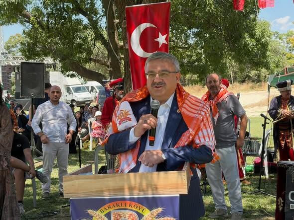 Mi̇lletveki̇li̇ Yurdunuseven Evci̇ler'de Üreti̇ci̇lerle Buluştu1