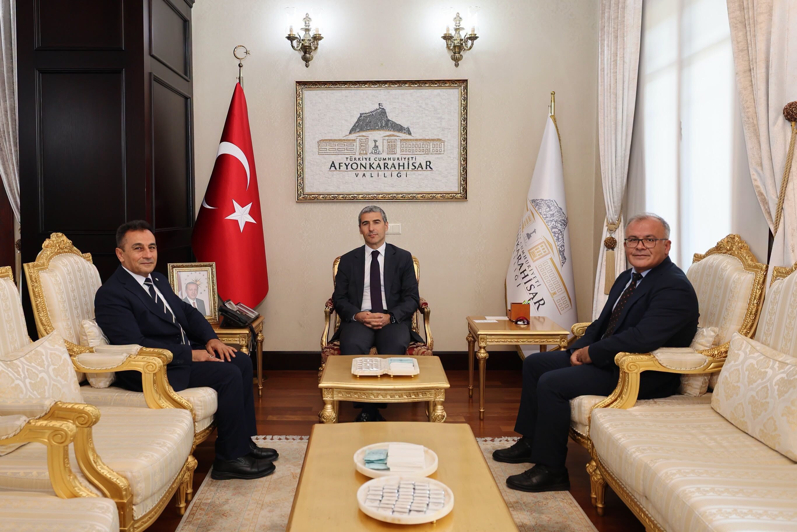 Validen Bölge Müdürlerine Veda Ve Hayırlı Olsun