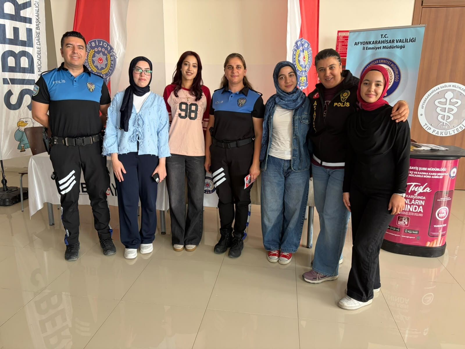 Afyon Emniyeti’nden Afsü Öğrencilerine Güvenlik Eğitimi (1)