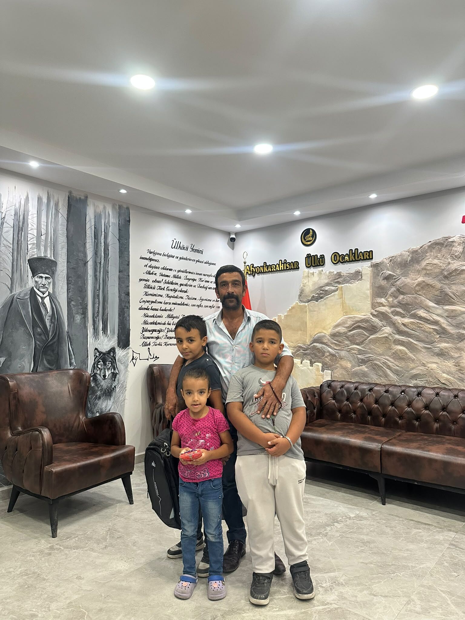 Afyon Ülkü Ocakları'ndan 104 Öğrenciye Eğitim Desteği (3)