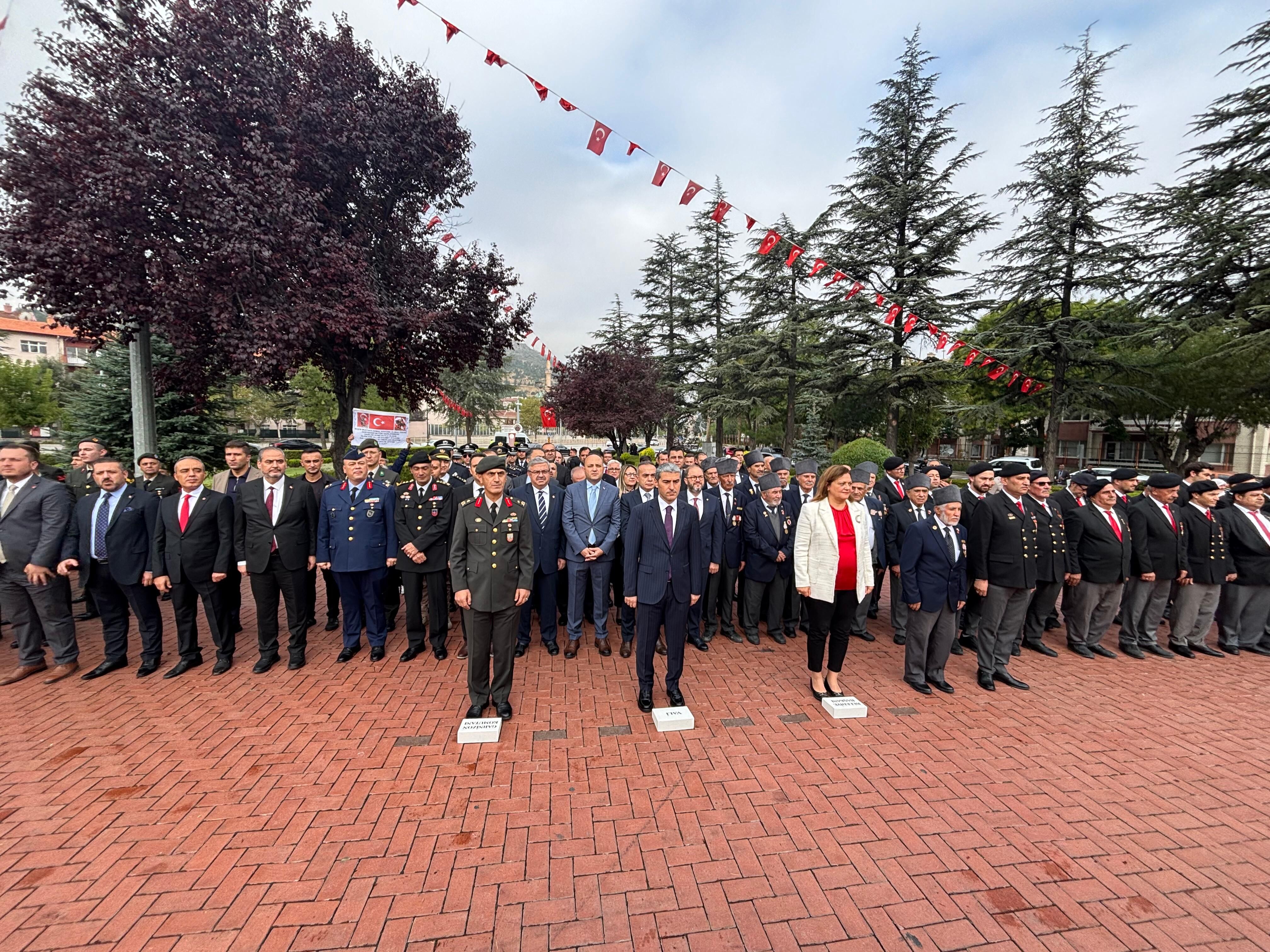 Afyon’da 19 Eylül Gaziler Günü Törenle Kutlandı (11)