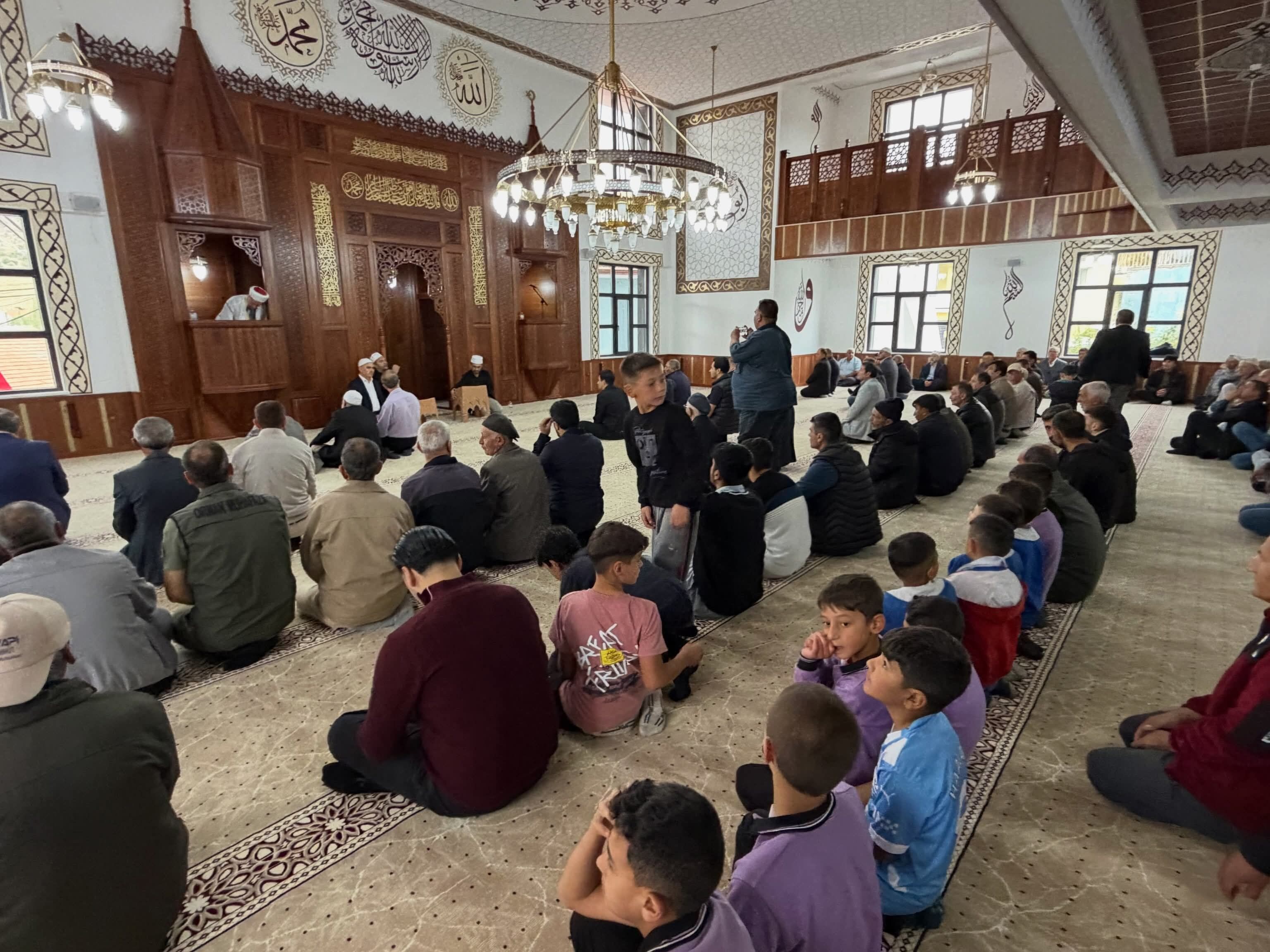 Afyon’da Başören Cami Dualarla Ibadete Açıldı (3)