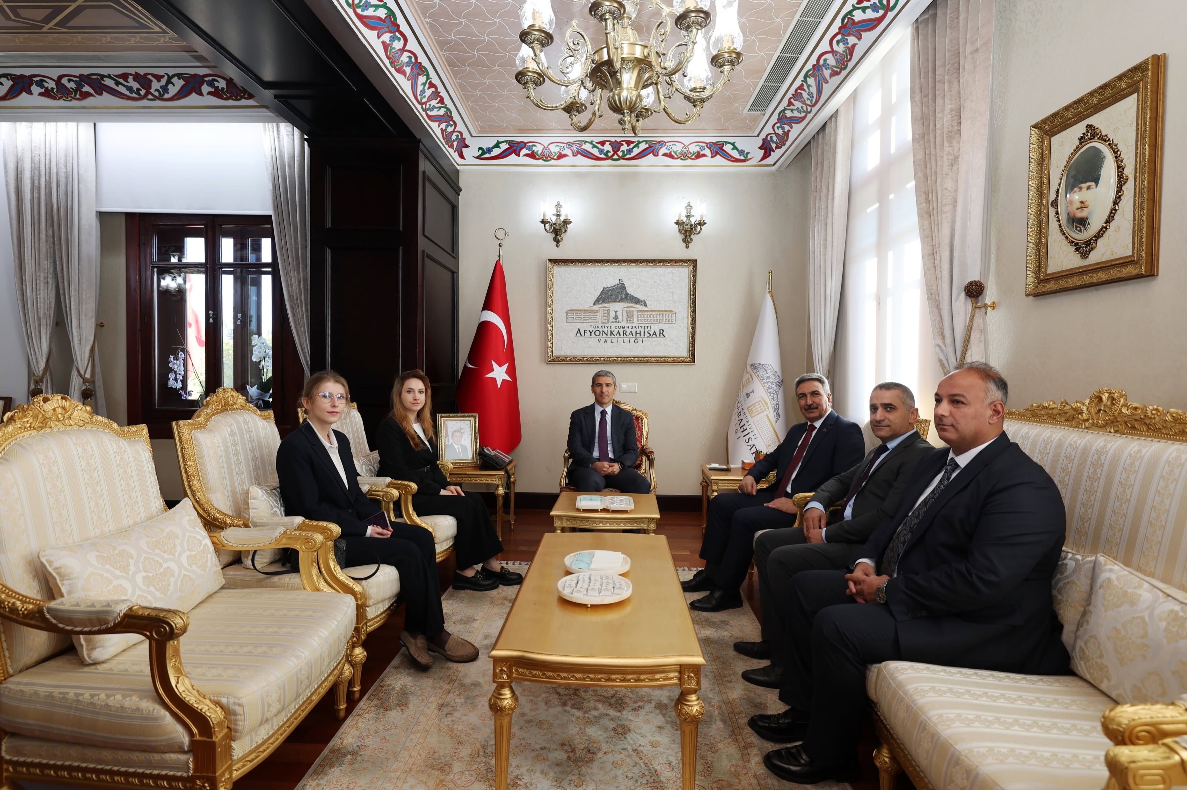 Afyon'da Bakanlık heyetinden Valiliğe ziyaret