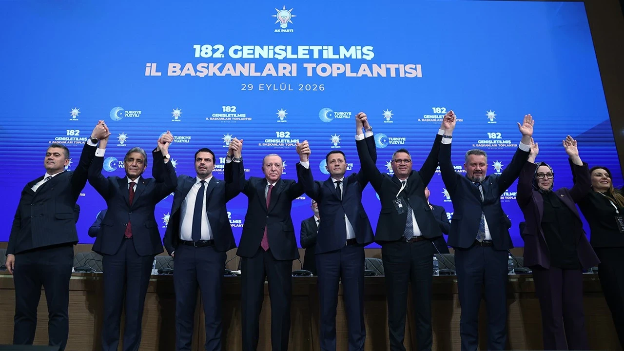 9 belediye başkanı daha AK Parti'ye katıldı