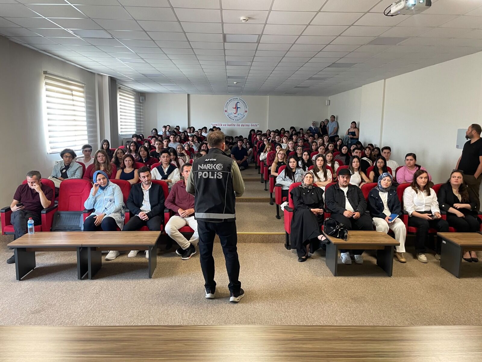 Akü’de Narko Gençlik Seminerleri Yapıldı (2)