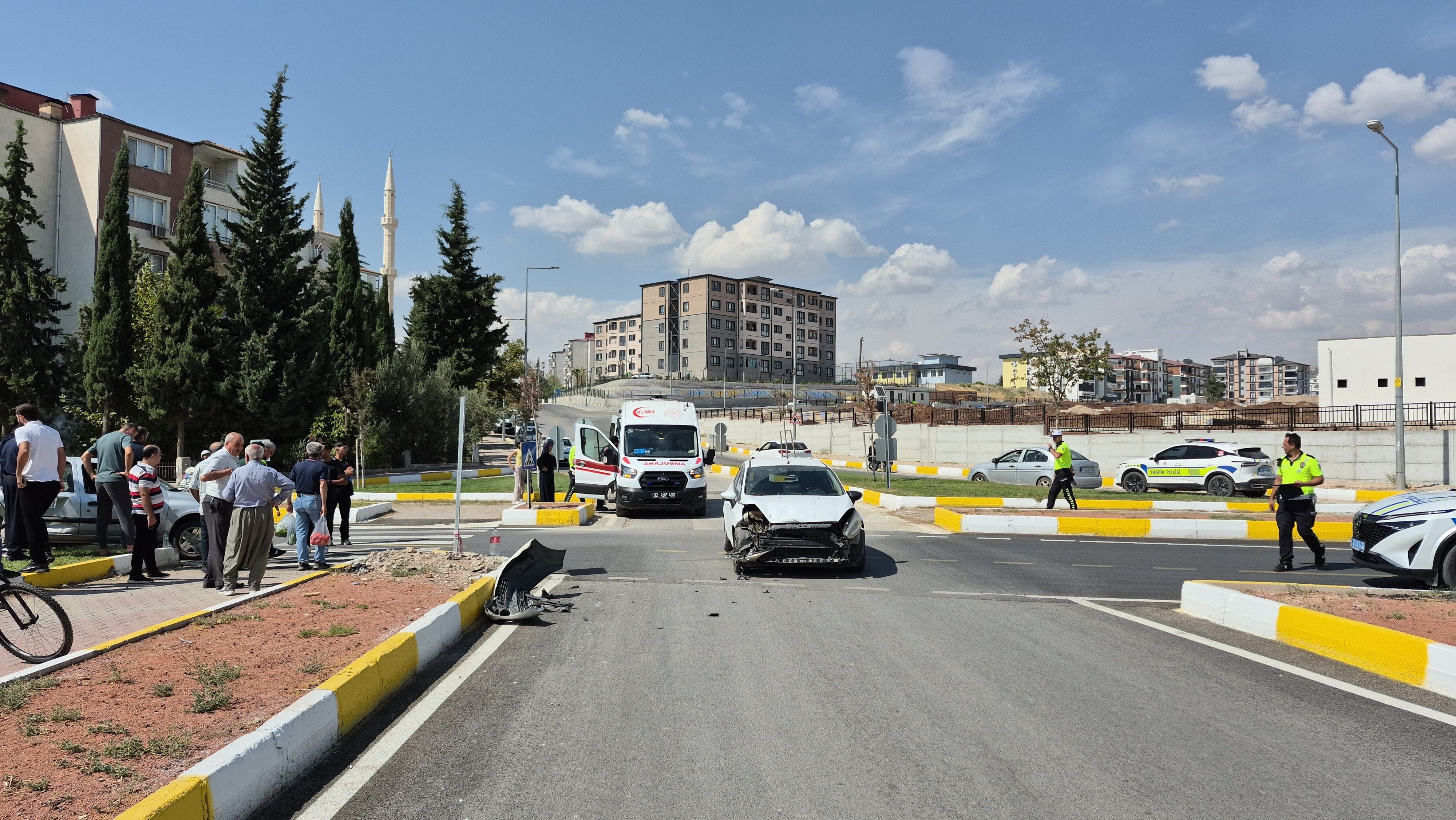 İki Otomobil Çarpıştı 3 Yaralı (2)