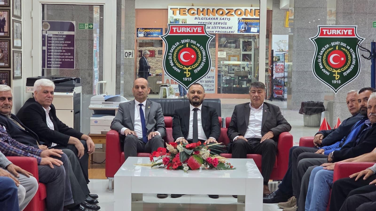 Karahisar Yörükler Derneği’nden Anlamlı Ziyaret (2)-1