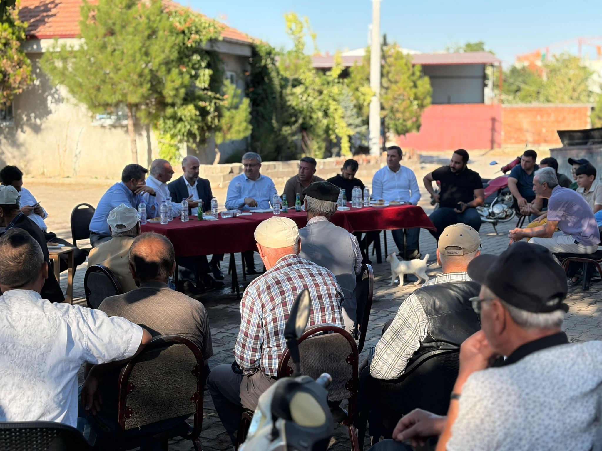Milletvekili Yurdunuseven Sahada Olmaya Devam Edeceğiz (6)