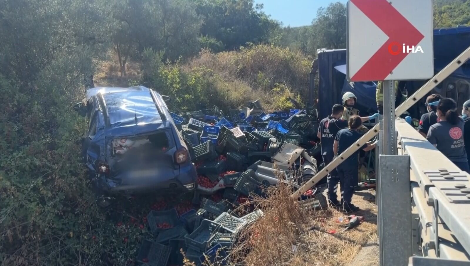 Virajı Alamayan Kamyon Dehşet Saçtı (1)