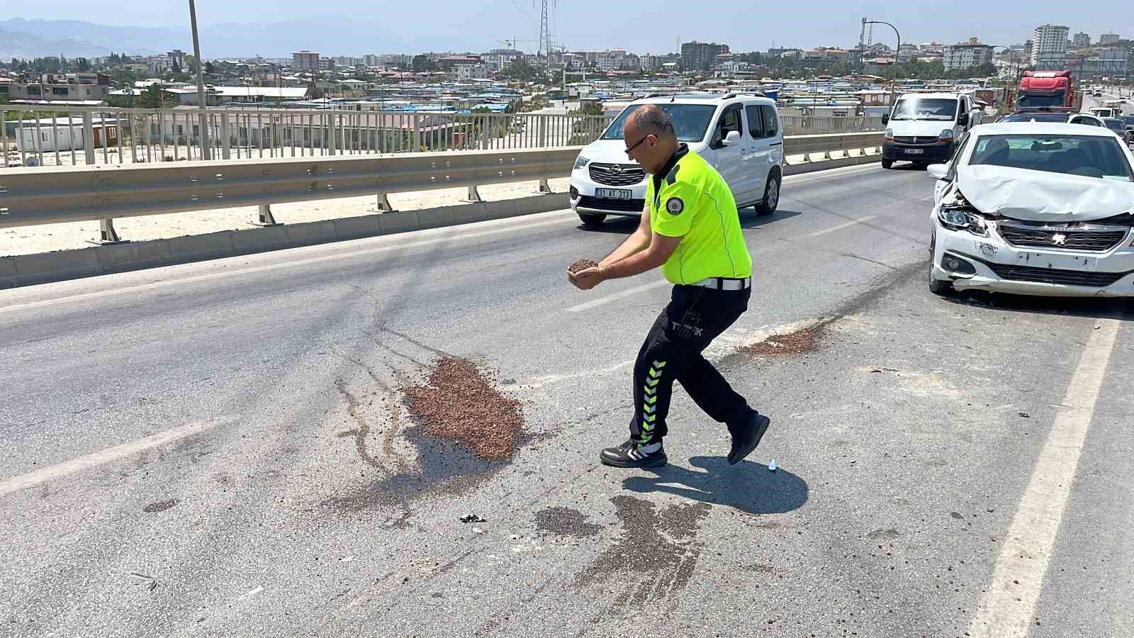 Bakan Mustafa Çiftçi’den Hatay’daki fedakar polise teşekkür