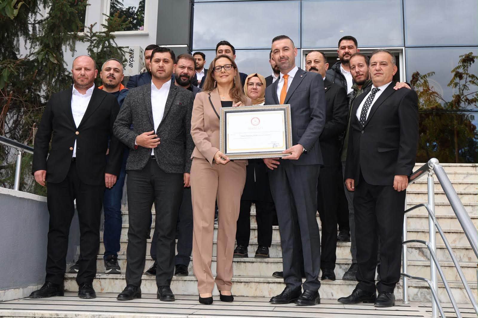 DİNAR TİCARET VE SANAYİ ODASI’NDA DEVİR TESLİM (3).jpg