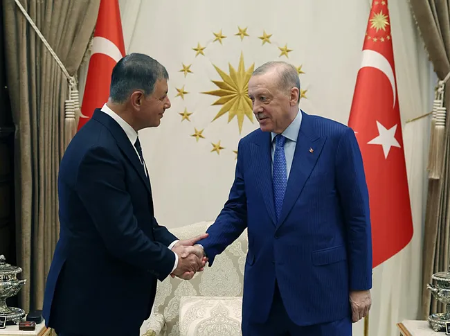 İzmir Büyükşehir Belediye Başkanı Ak Parti'ye Mi Geçiyor2