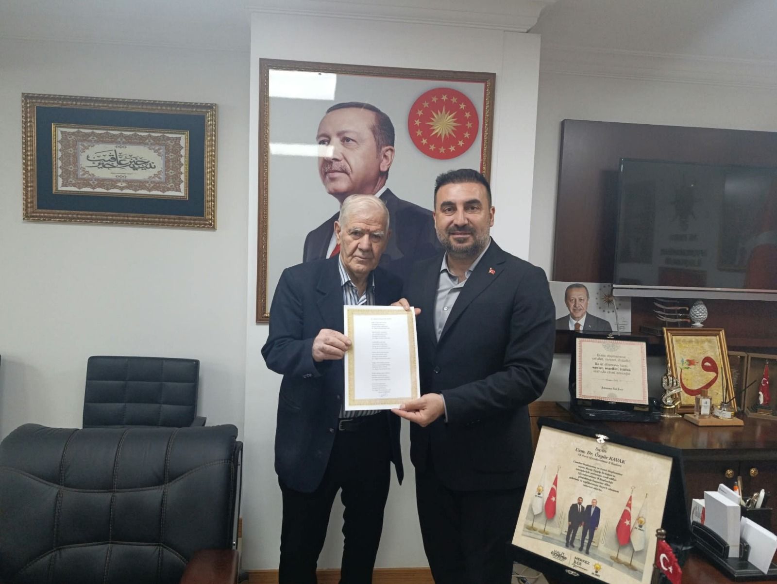 Kültür Edebiyat Ve Yazarlar Derneği’nden Ak Parti’ye Nezaket Ziyareti
