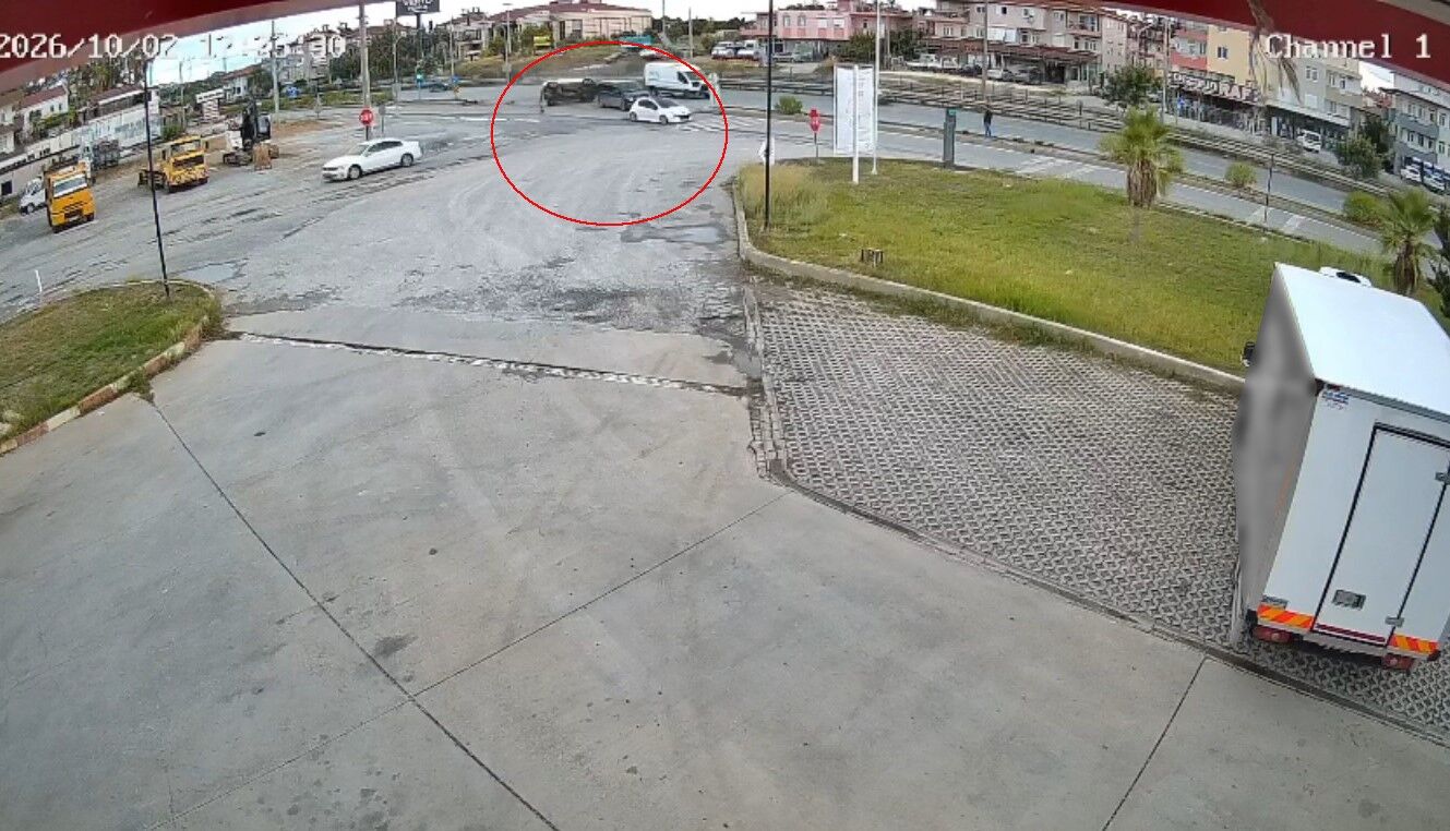 Takla Atan Araçtan Sağ Çıktılar (2)