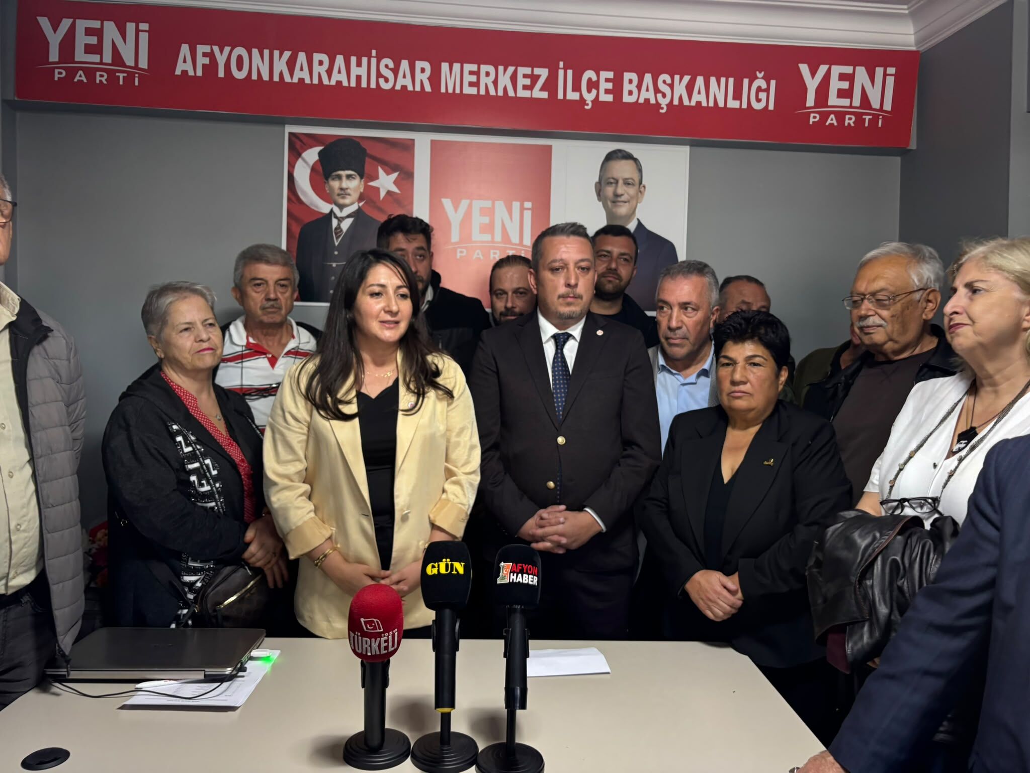 Yeni Parti (2)